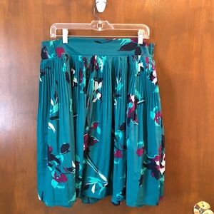 Merona skirt; size L